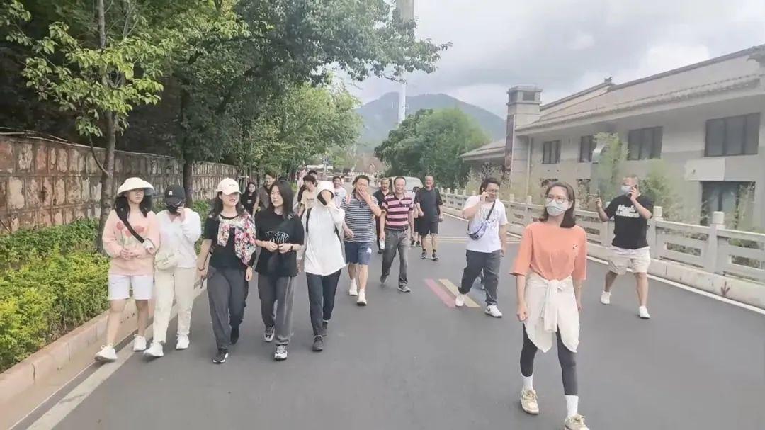 东方卫视热播剧，山河令—江湖情深，爱恨交织的武侠新篇章东方卫视正在热播的电视剧回放