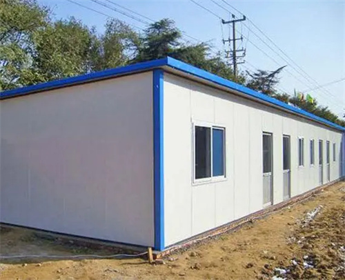 彩钢,现代建筑中的绿色革命彩钢板夹心岩棉板多少钱一平方